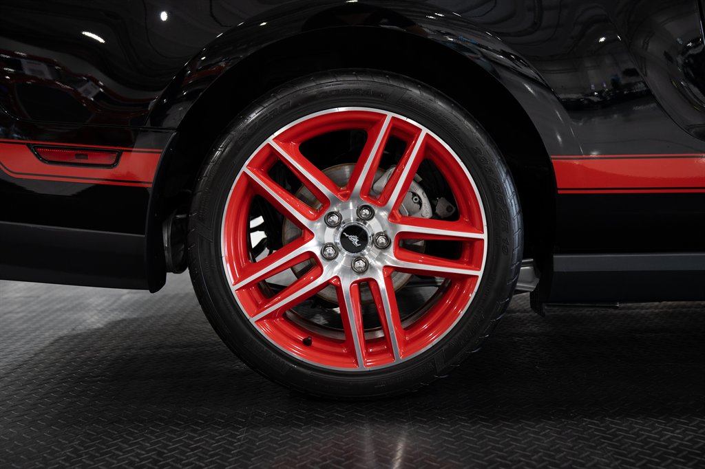 2012 Ford Mustang 35