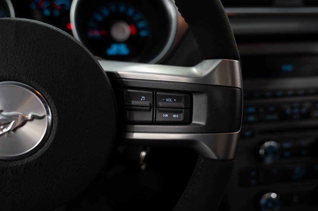 2012 Ford Mustang 46