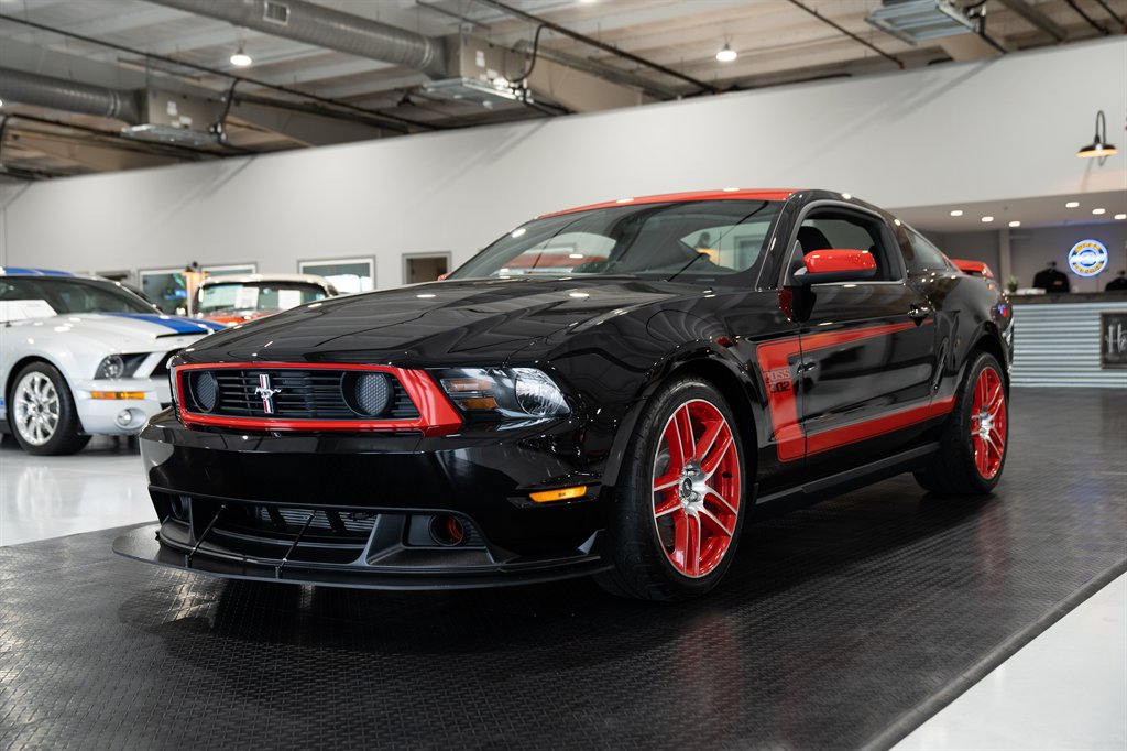 2012 Ford Mustang 1