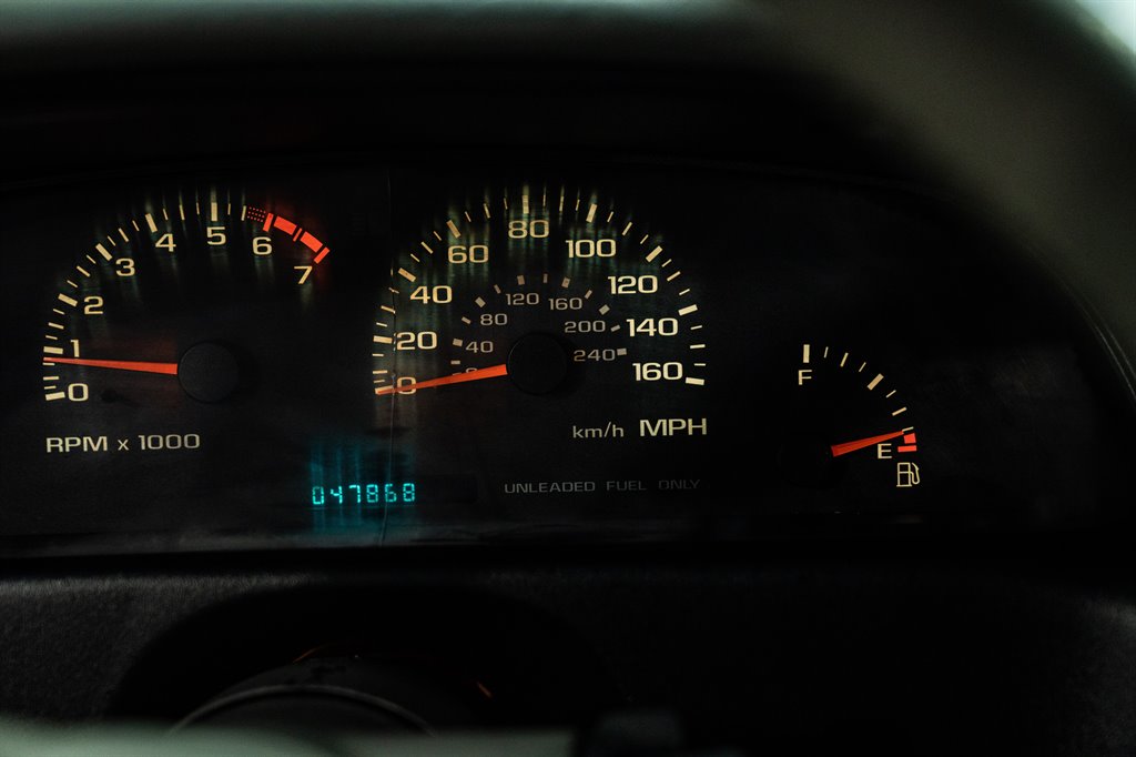 1996 Chevrolet Impala SS 32