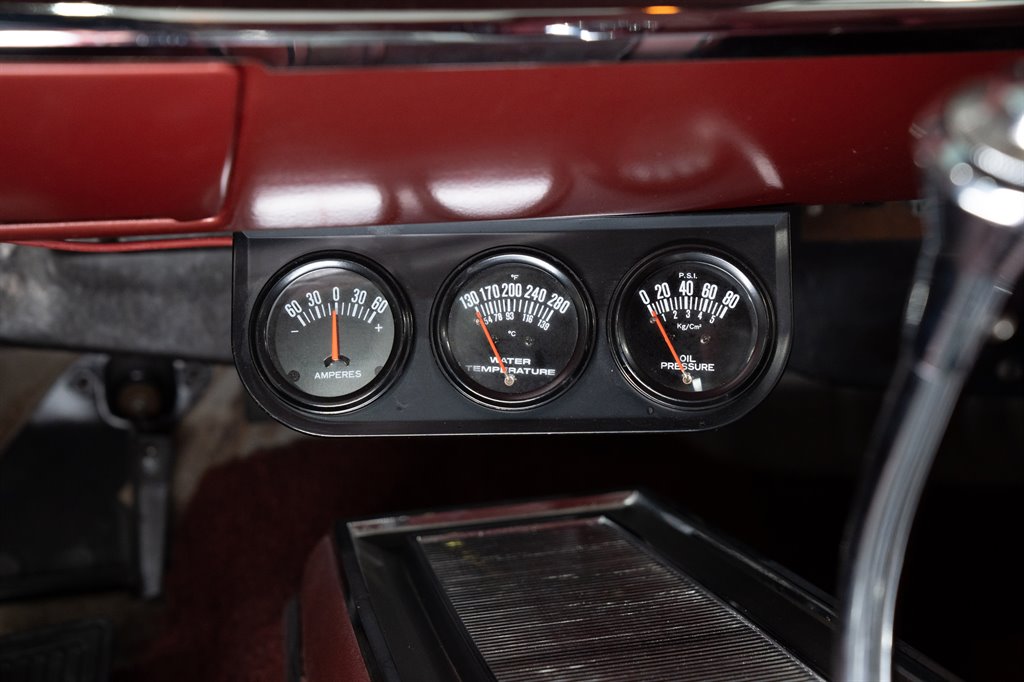 1966 Dodge Coronet 500 38
