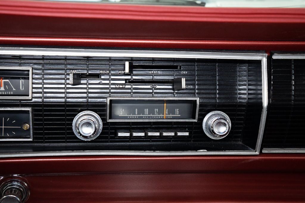 1966 Dodge Coronet 500 37
