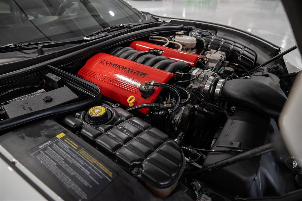 2000 Chevrolet  Corvette 77