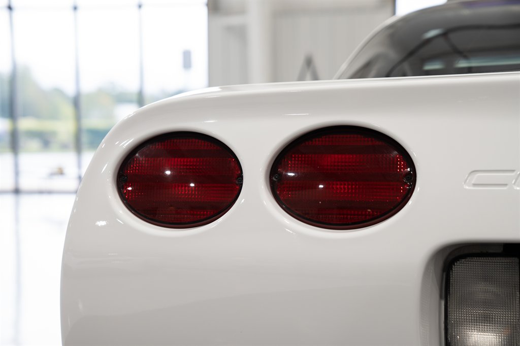 2000 Chevrolet  Corvette 36