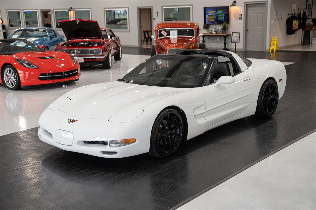 2000 Chevrolet  Corvette 2