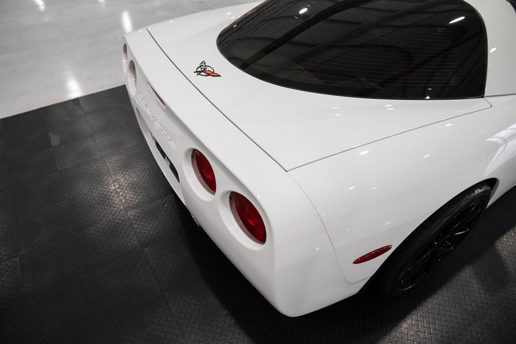 2000 Chevrolet  Corvette 32