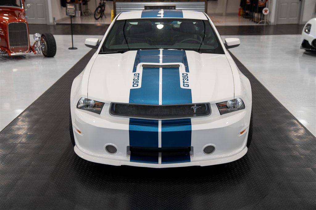 2011 Ford Shelby Mustang 21