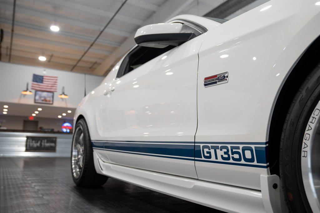 2011 Ford Shelby Mustang 28