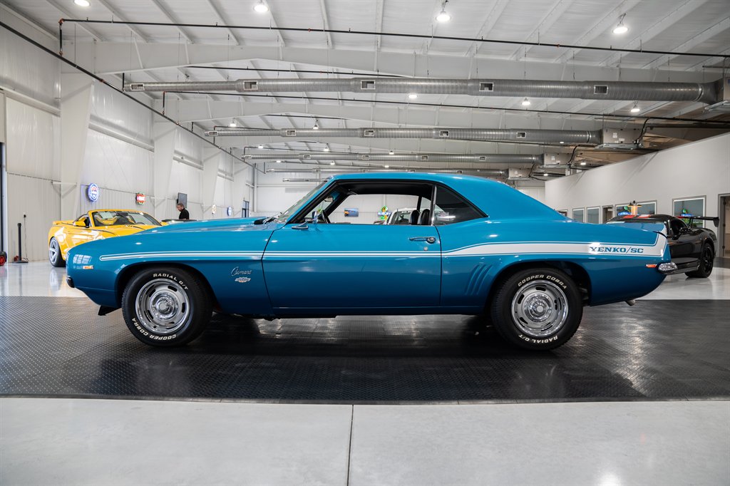 1969 Chevrolet Camaro Yenko Clone 3