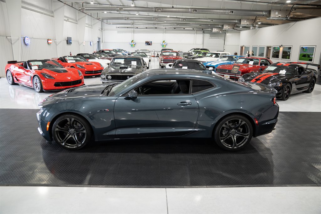 2022 Chevrolet Camaro 4