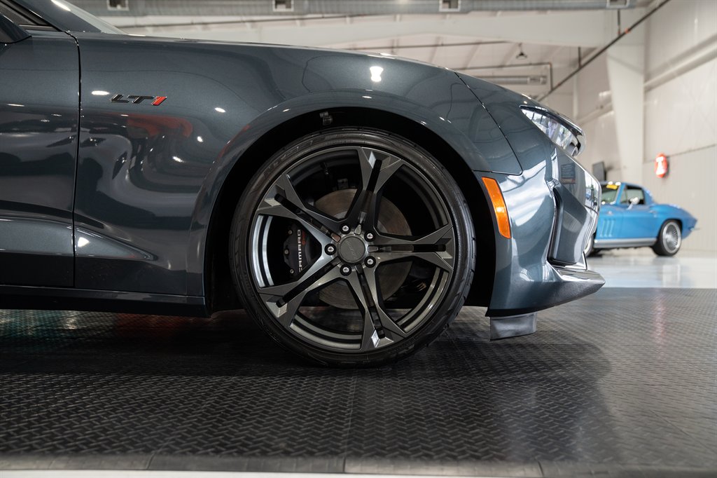 2022 Chevrolet Camaro 32