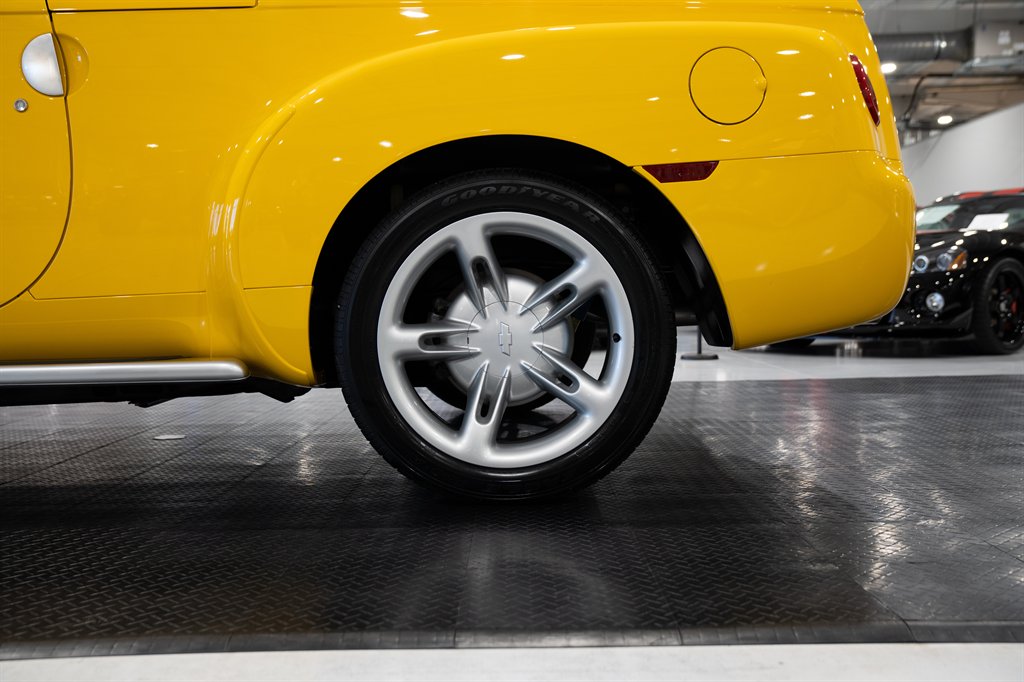 2004 Chevrolet SSR 46