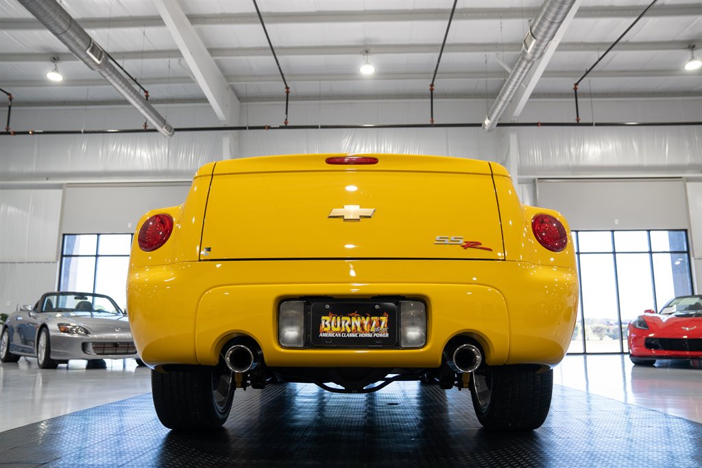 2004 Chevrolet SSR 42