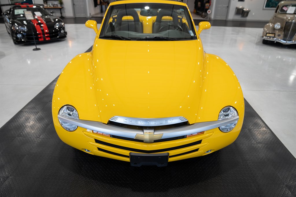 2004 Chevrolet SSR 25