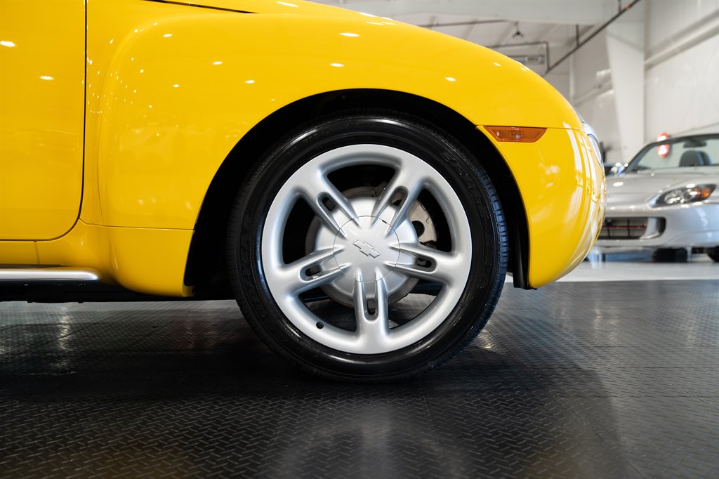 2004 Chevrolet SSR 43