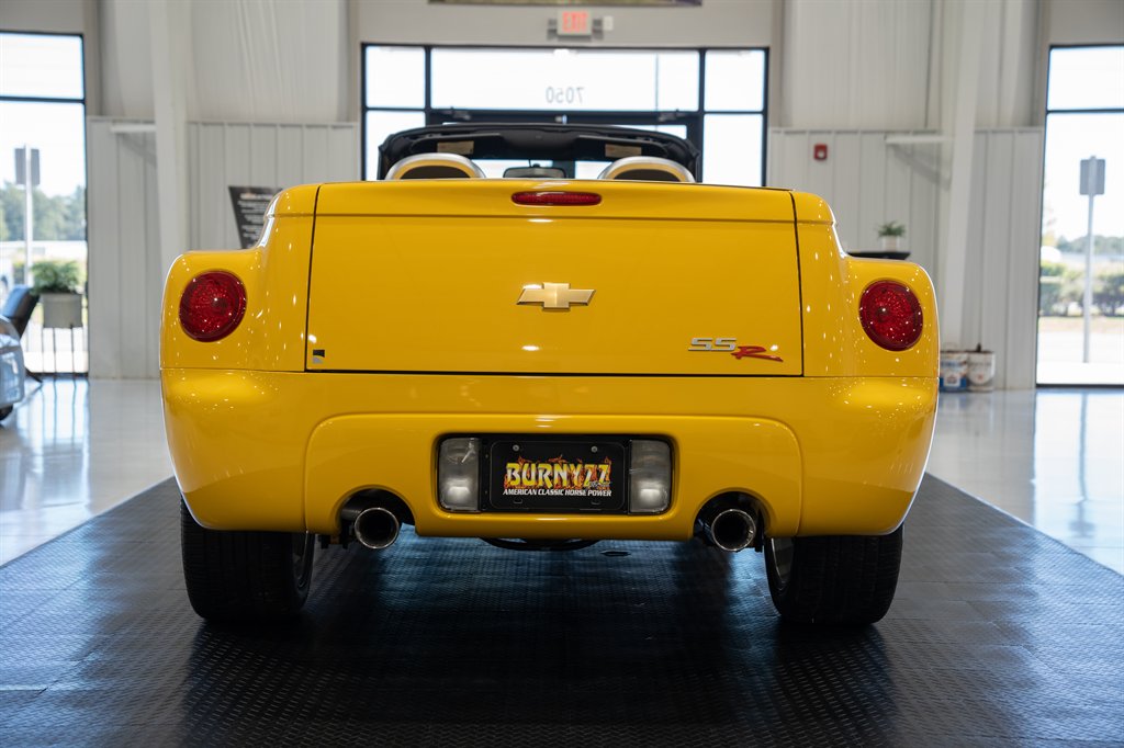 2004 Chevrolet SSR 7