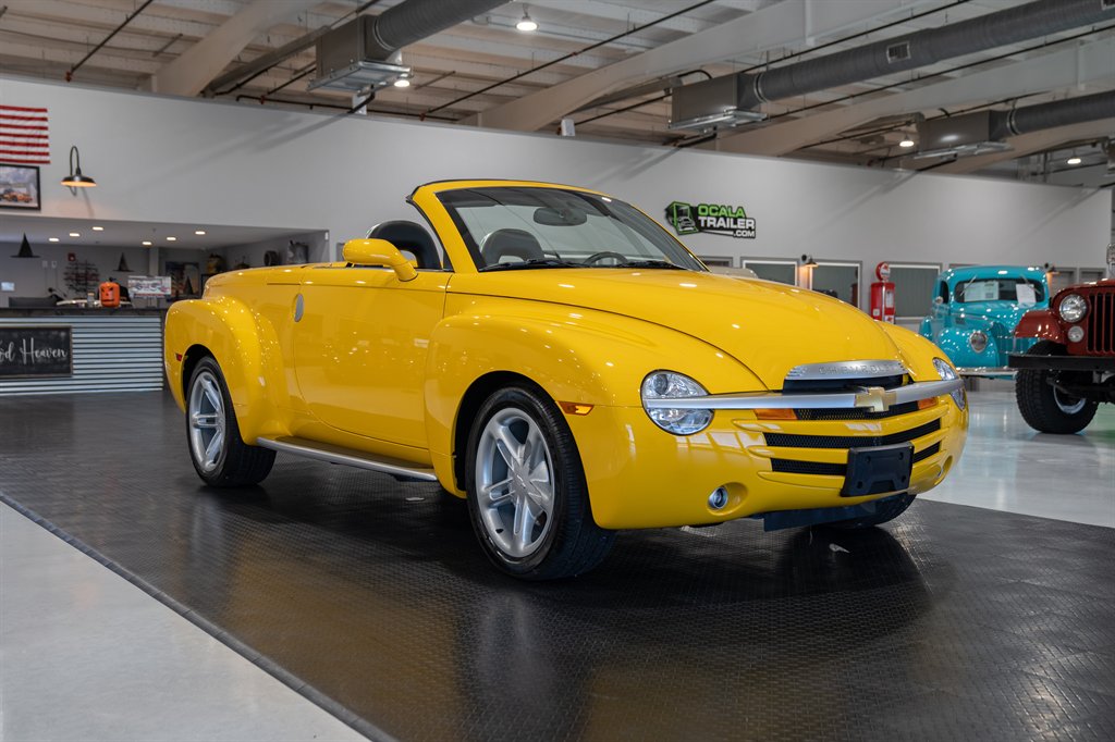 2004 Chevrolet SSR 13