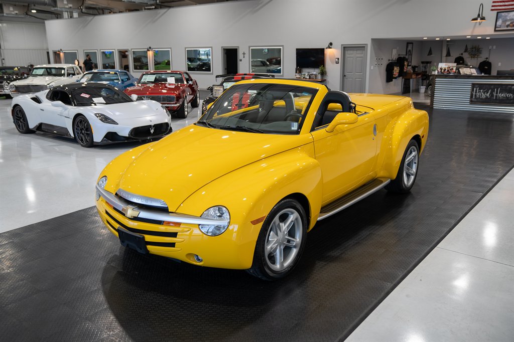 2004 Chevrolet SSR 2