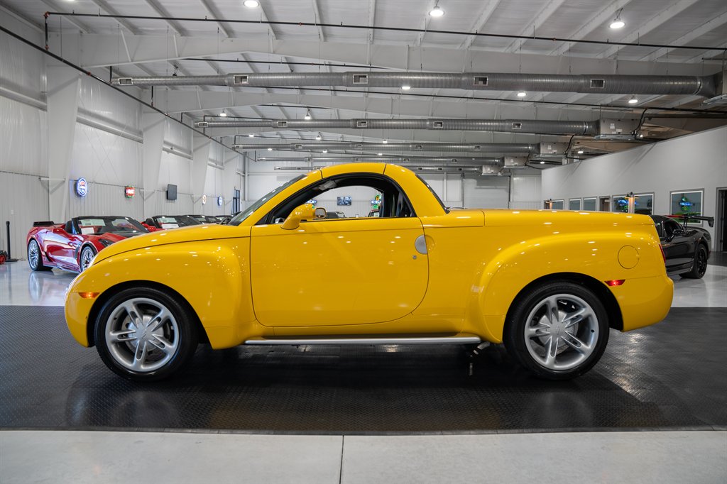 2004 Chevrolet SSR 16