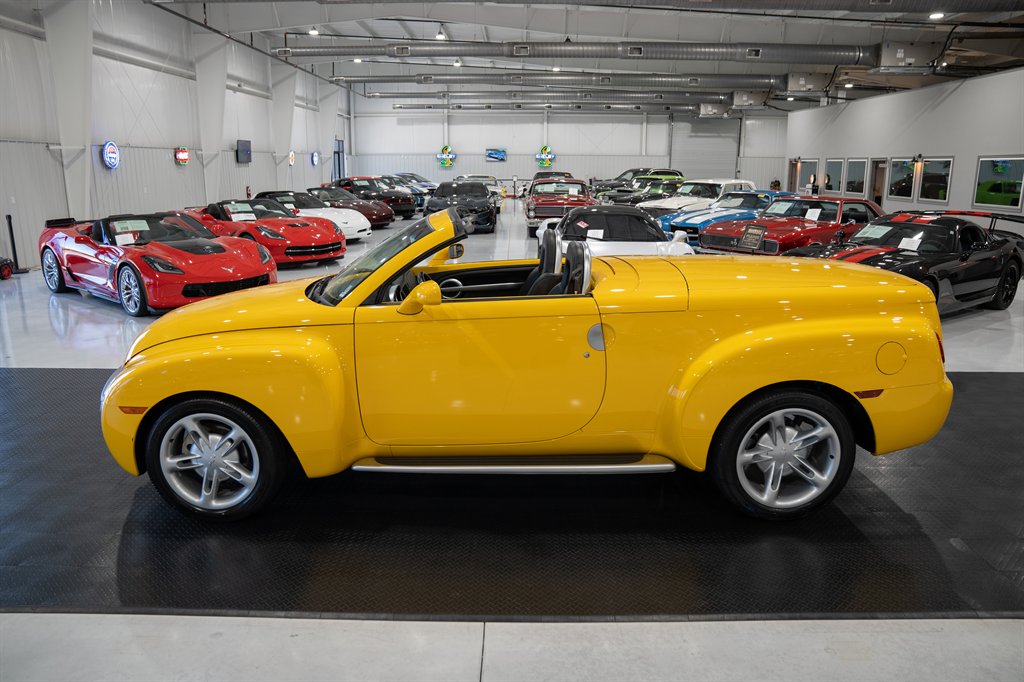 2004 Chevrolet SSR 4