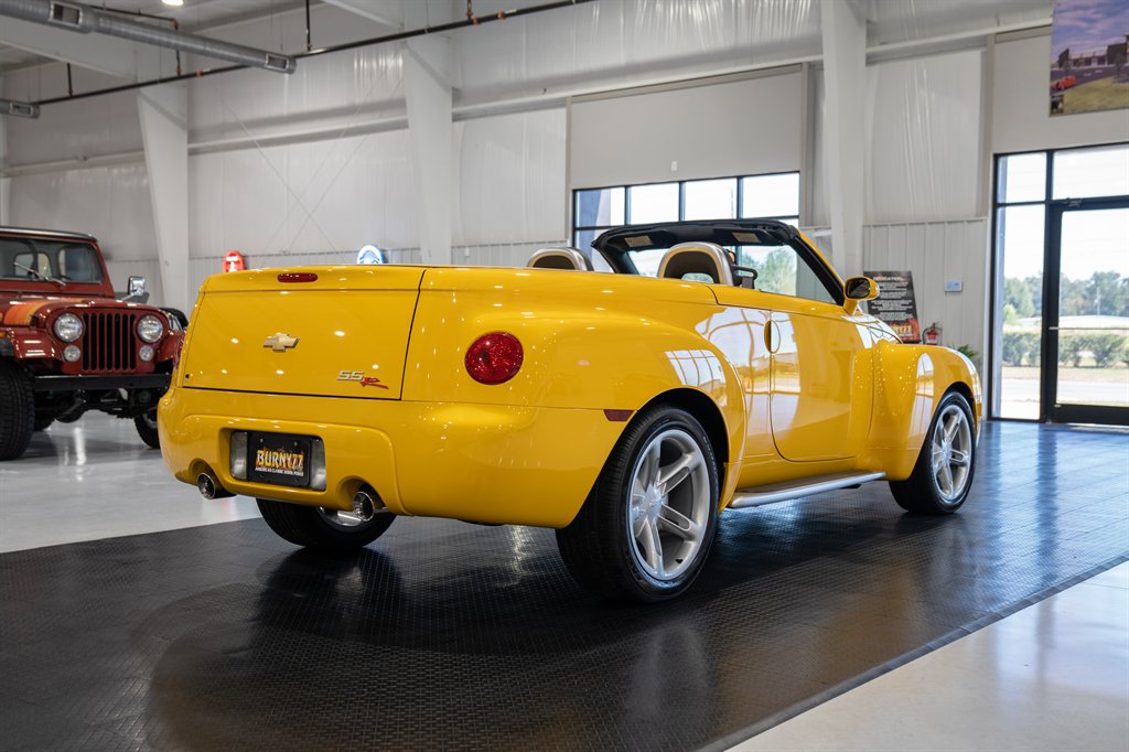 2004 Chevrolet SSR 9