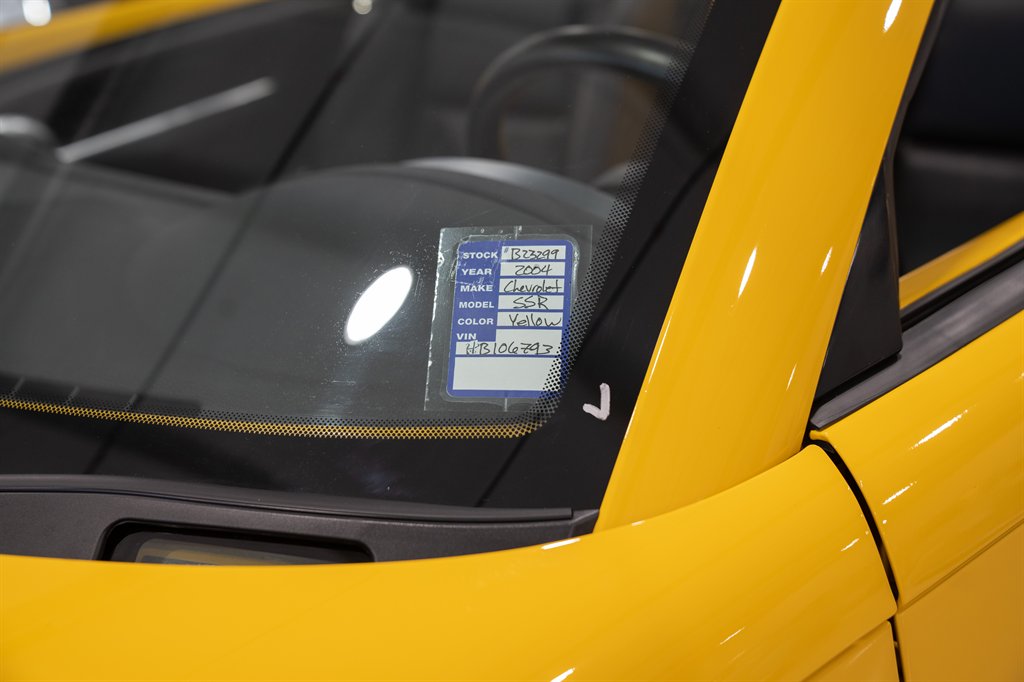 2004 Chevrolet SSR 27