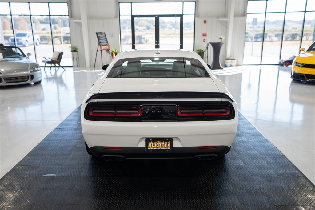 2023 Dodge Challenger 8