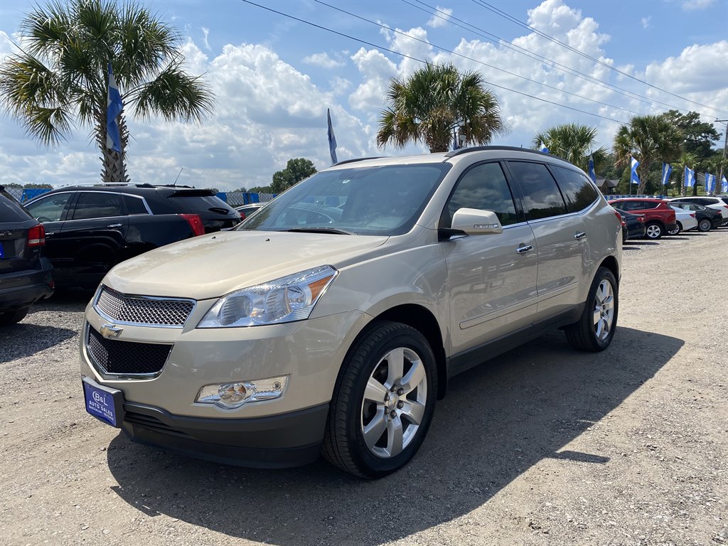 B&L Auto Sales 2011 Chevrolet Traverse LTZ