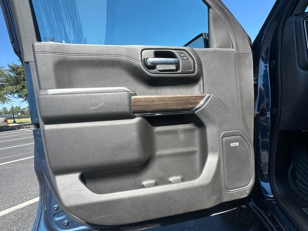 2020 Chevrolet Silverado 1500 RST photo 4