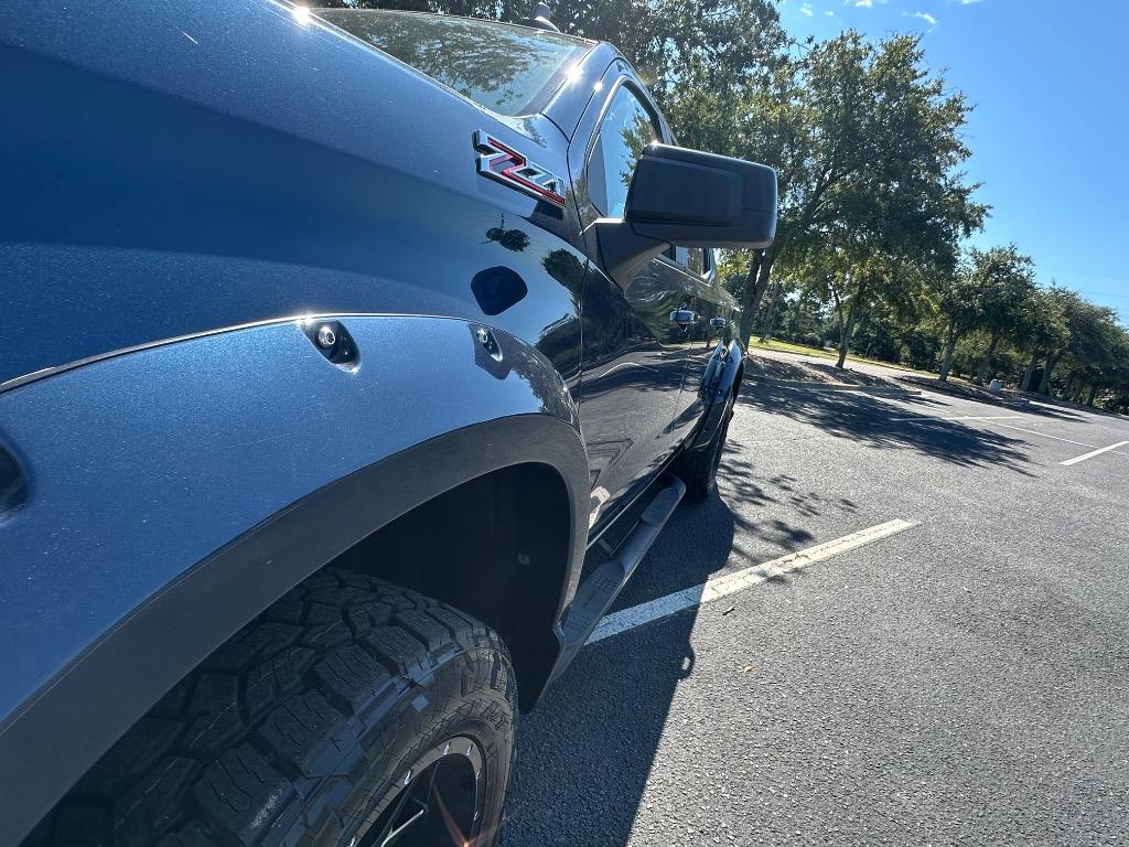 2020 Chevrolet Silverado 1500 RST photo 2