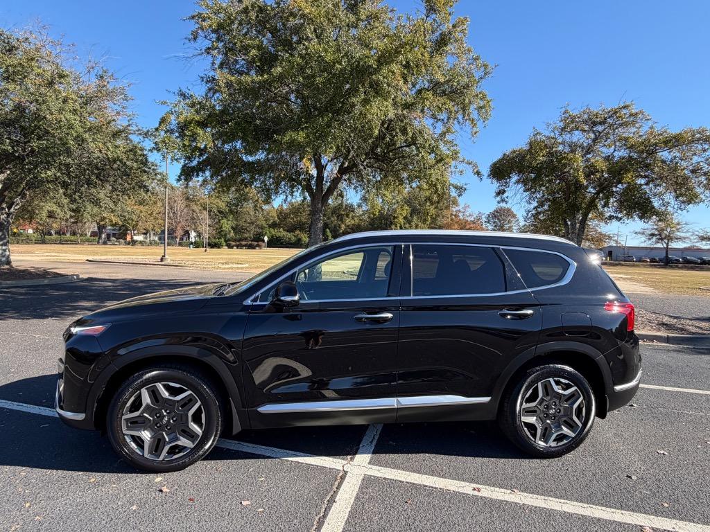 2022 Hyundai Santa Fe Limited photo 2
