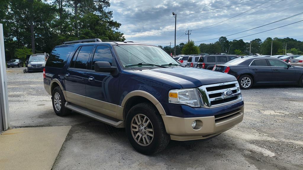 2012 Ford Expedition EL photo 2