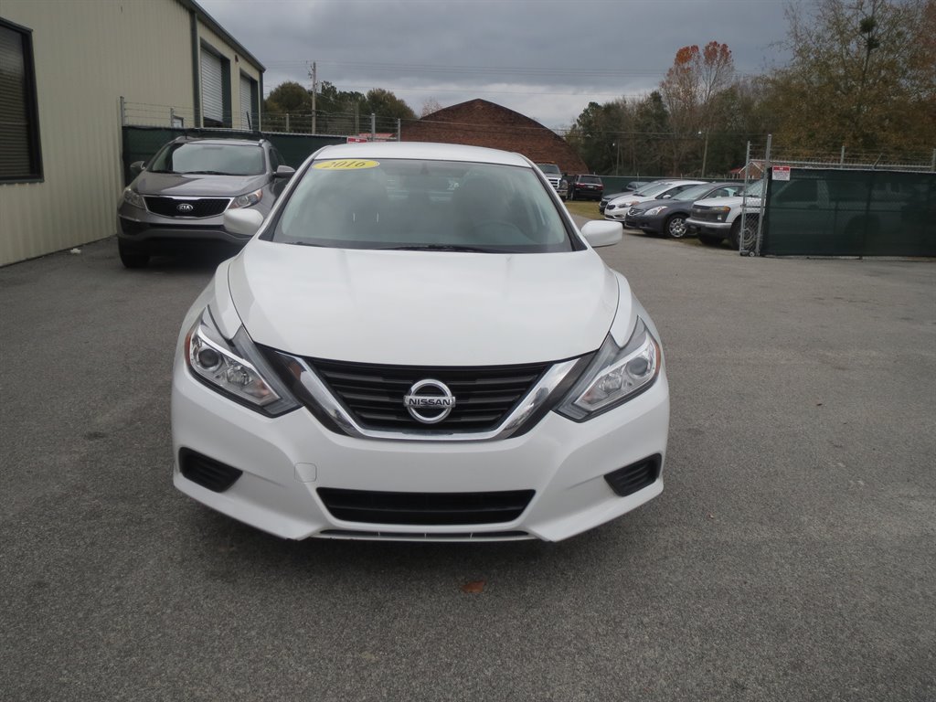 David’s Auto Sales, 174 N. Main St. , Baxley GA 31513 Buy Sell Auto Mart