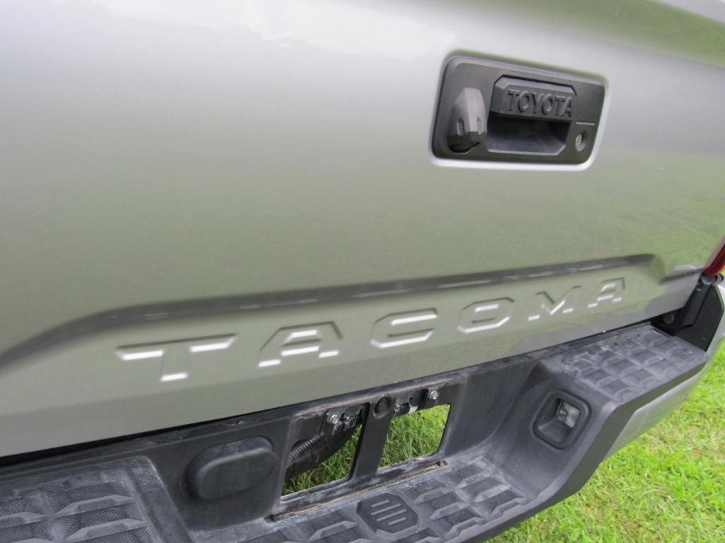 2018 Toyota Tacoma SR - 11