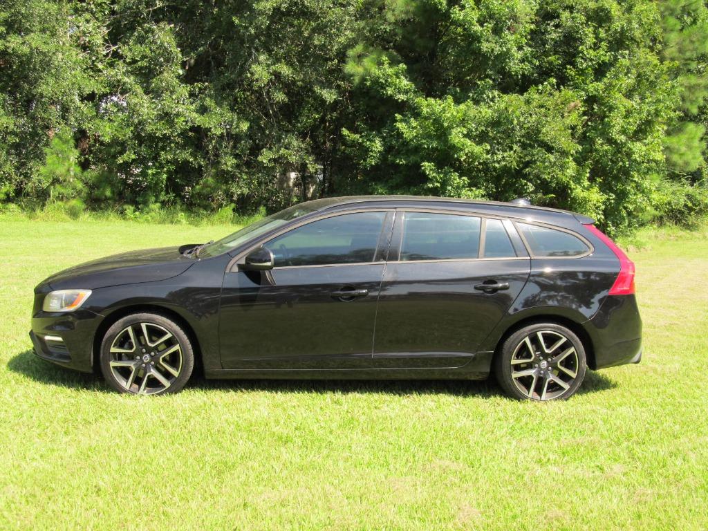 2018 Volvo V60 T5 - Dynamic - 2