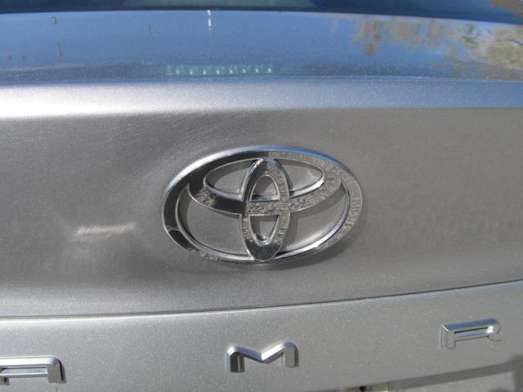2025 Toyota Camry LE - 10