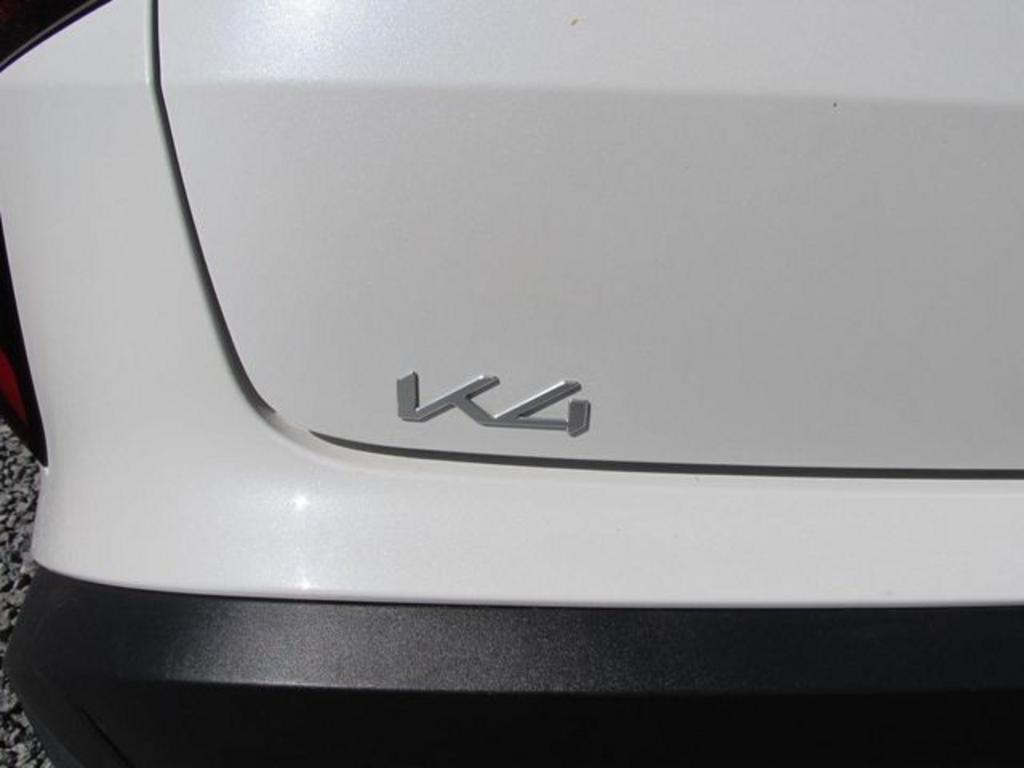 2025 Kia K4 LXS - 11