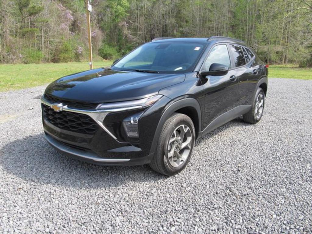 2025 Chevrolet Trax LT - 1