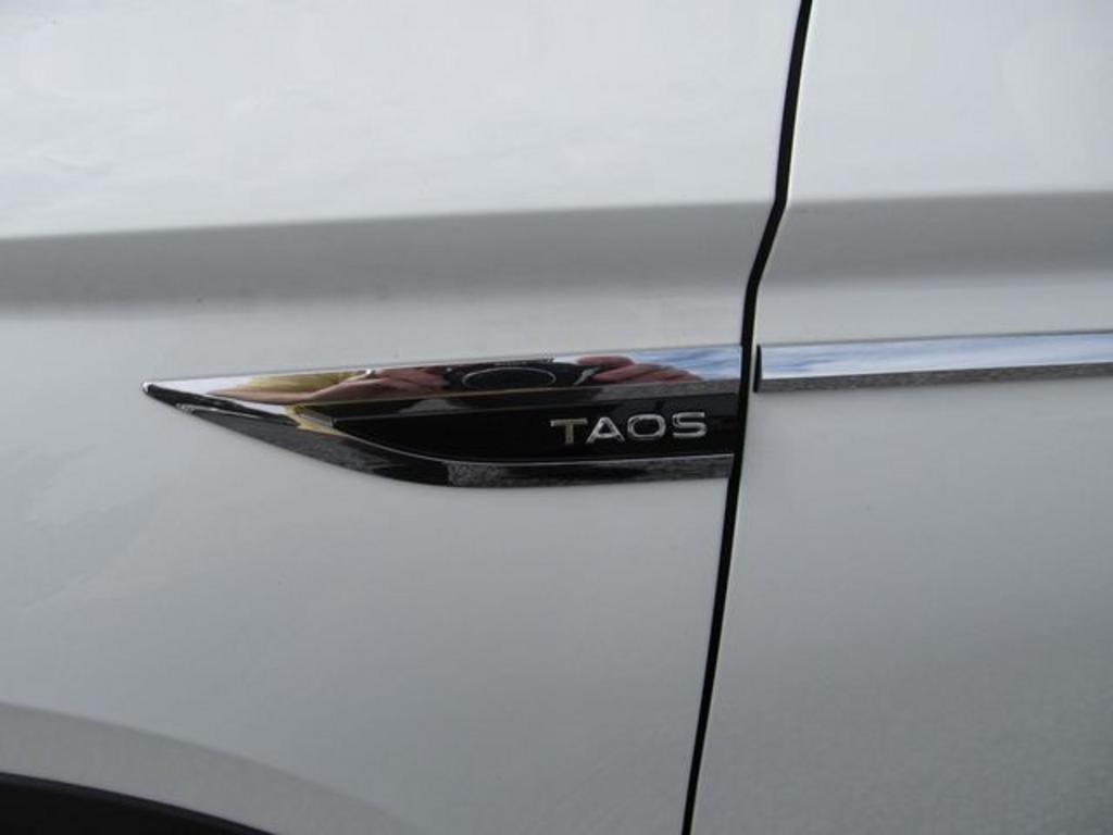 2023 Volkswagen Taos 1.5T SE - 10