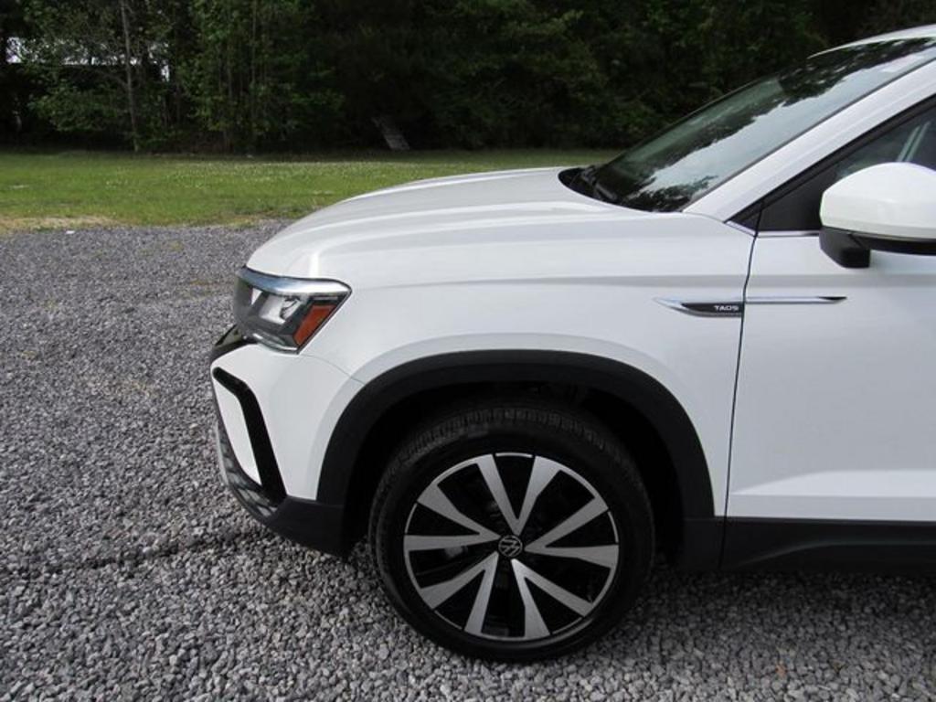 2023 Volkswagen Taos 1.5T SE - 9