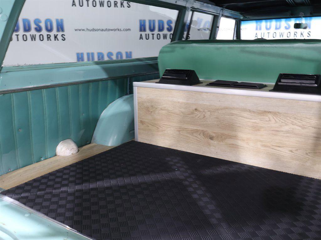 ChevroletSuburban32