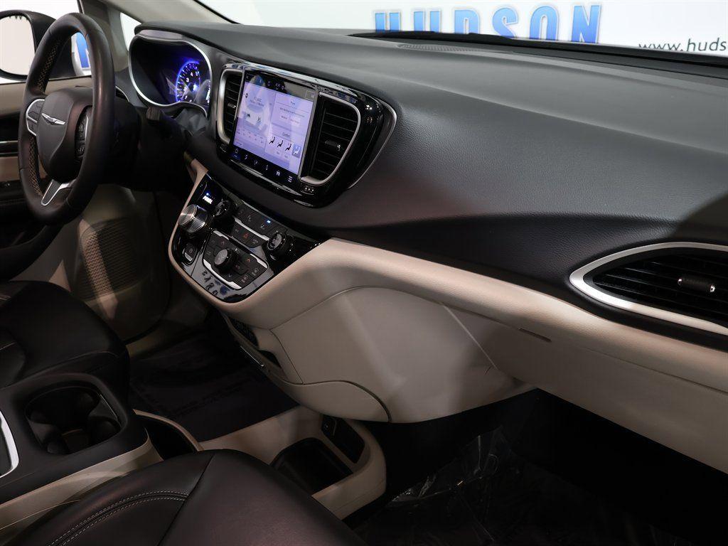 ChryslerPacifica32