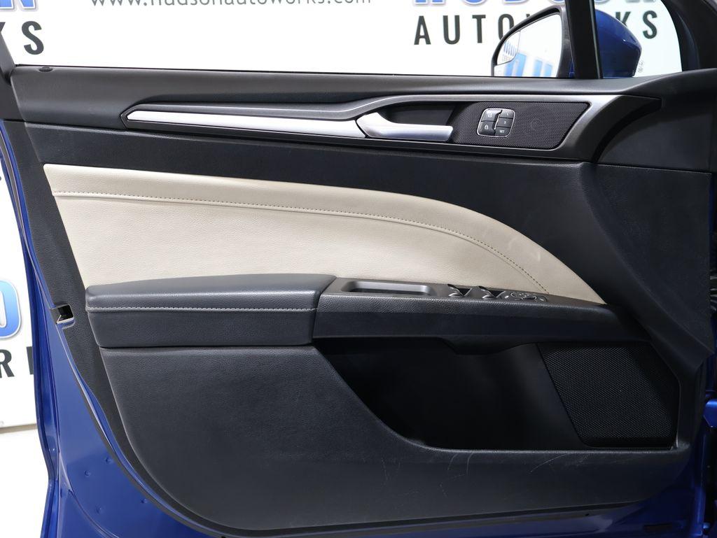 FordFusion10