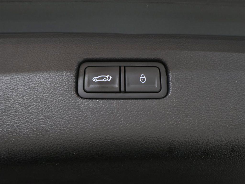 GenesisGV8036