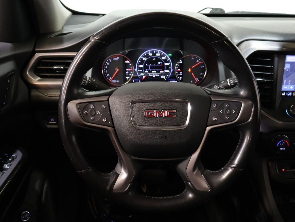 GMCAcadia17