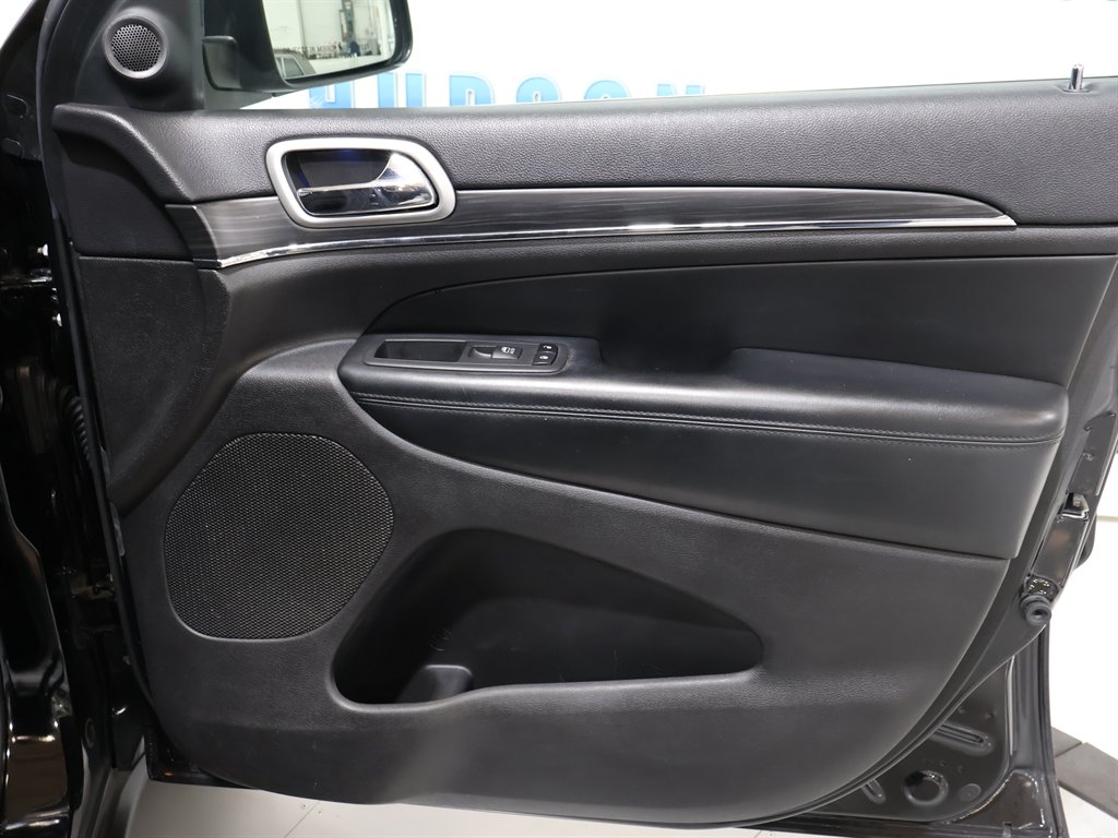 JeepGrand Cherokee24