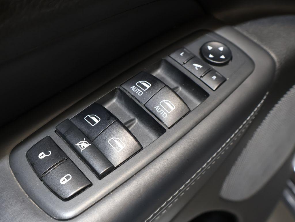 JeepGrand Cherokee11