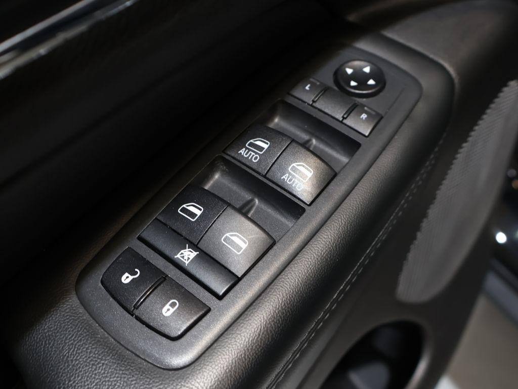 JeepGrand Cherokee11