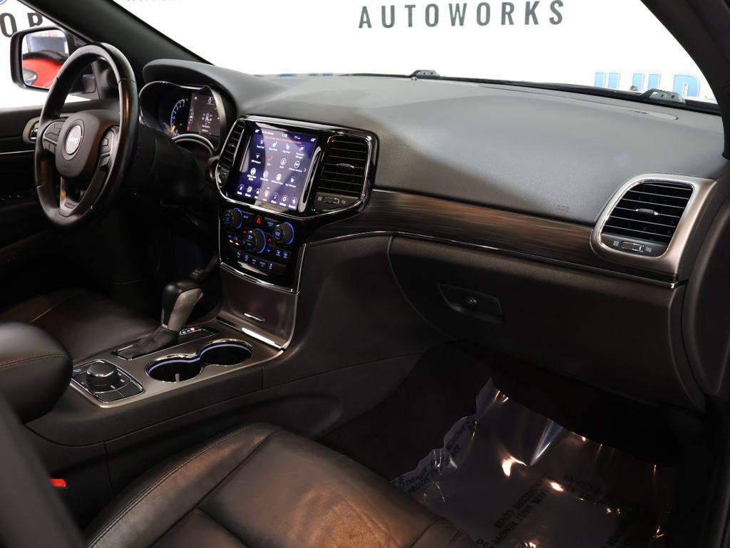 JeepGrand Cherokee33