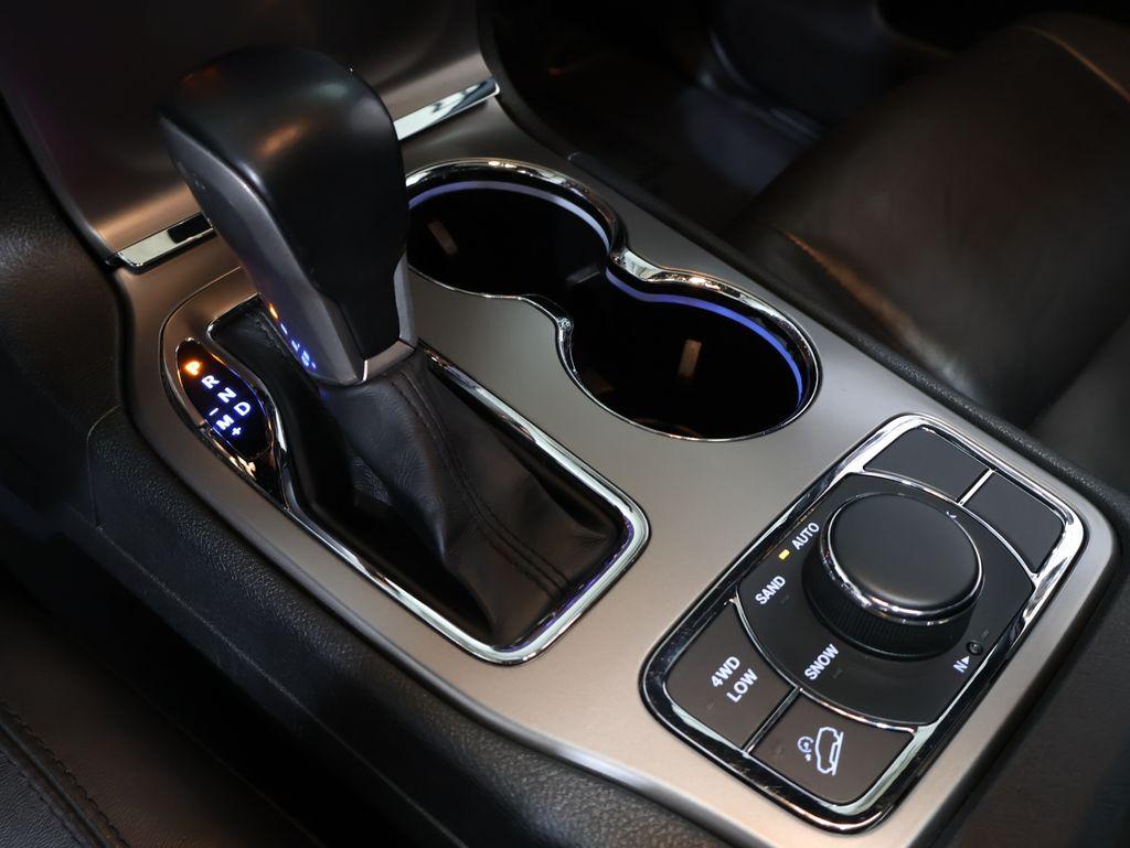JeepGrand Cherokee23